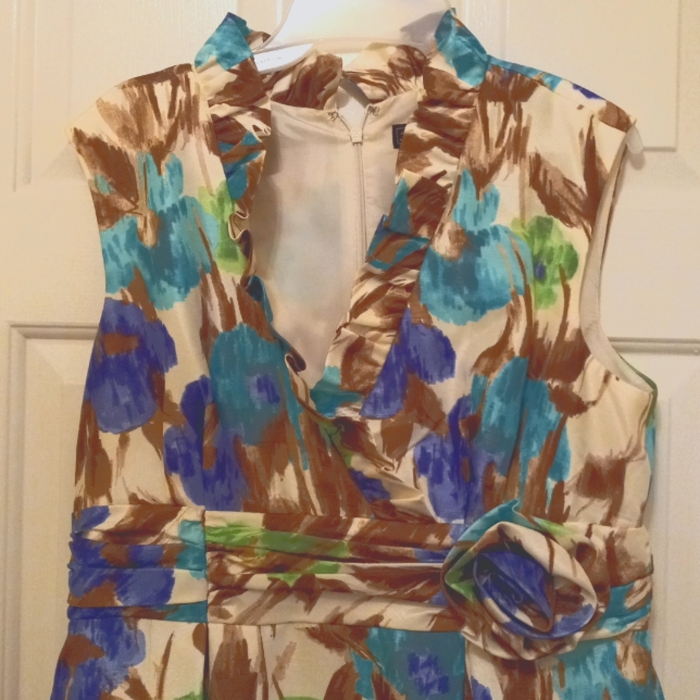 BEAUTIFUL MULTICOLOR DRESS - Picture 2 of 4